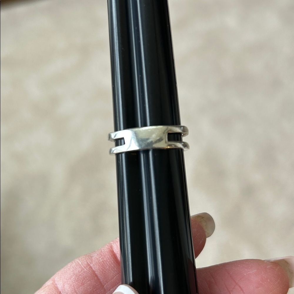 Chic Silver Ring With Purple Gemstone - image 3